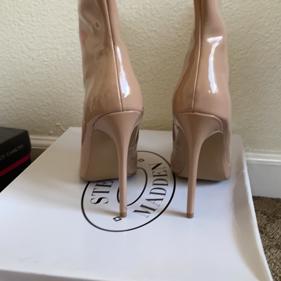 Size 5.5 Steve Madden Wagner - Picture 5 of 13